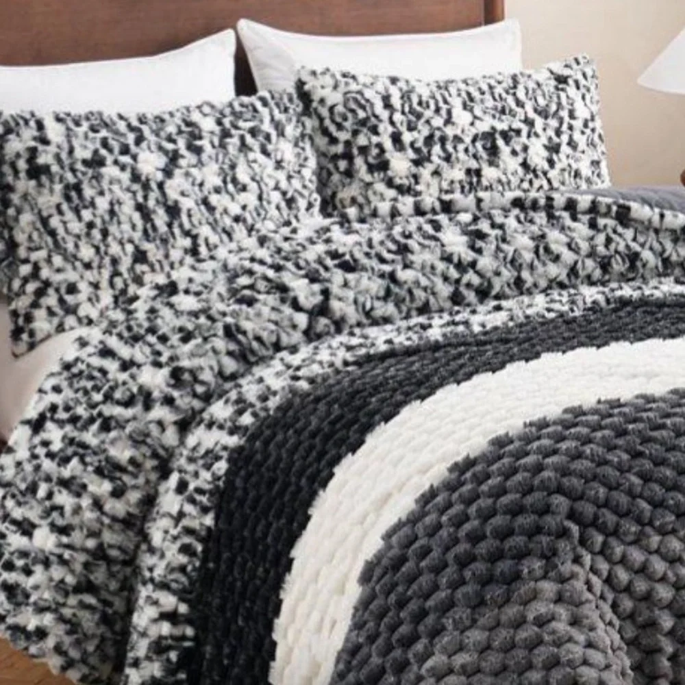 Cozy Beige and White Textured Comforter Set